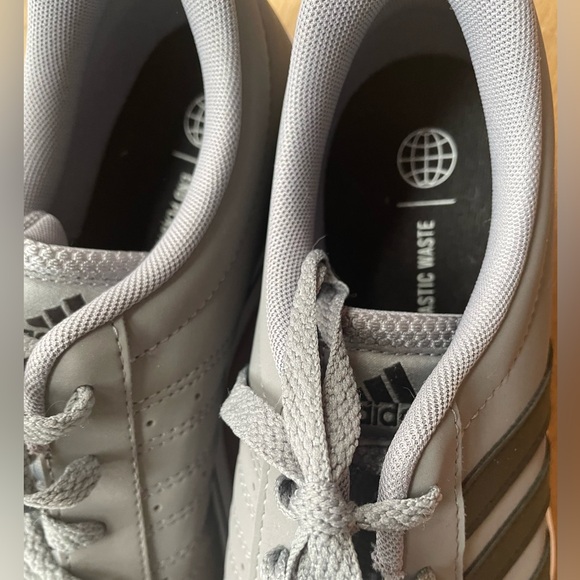 ADIDAS NWOT sneakers - Picture 4 of 9
